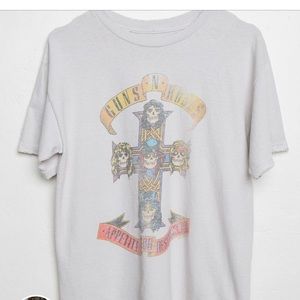Brandy Melville guns and roses tshirt